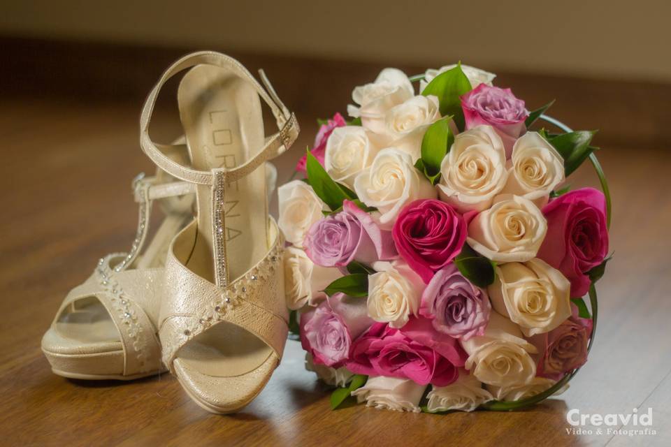 Bouquet y zapatos.