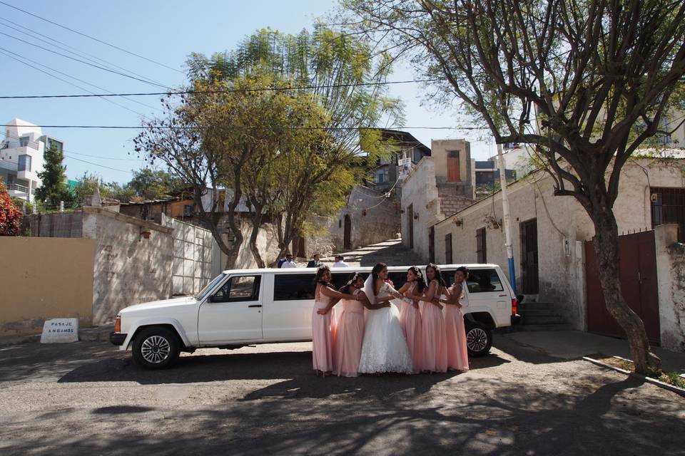 Limusina para bodas Arequipa