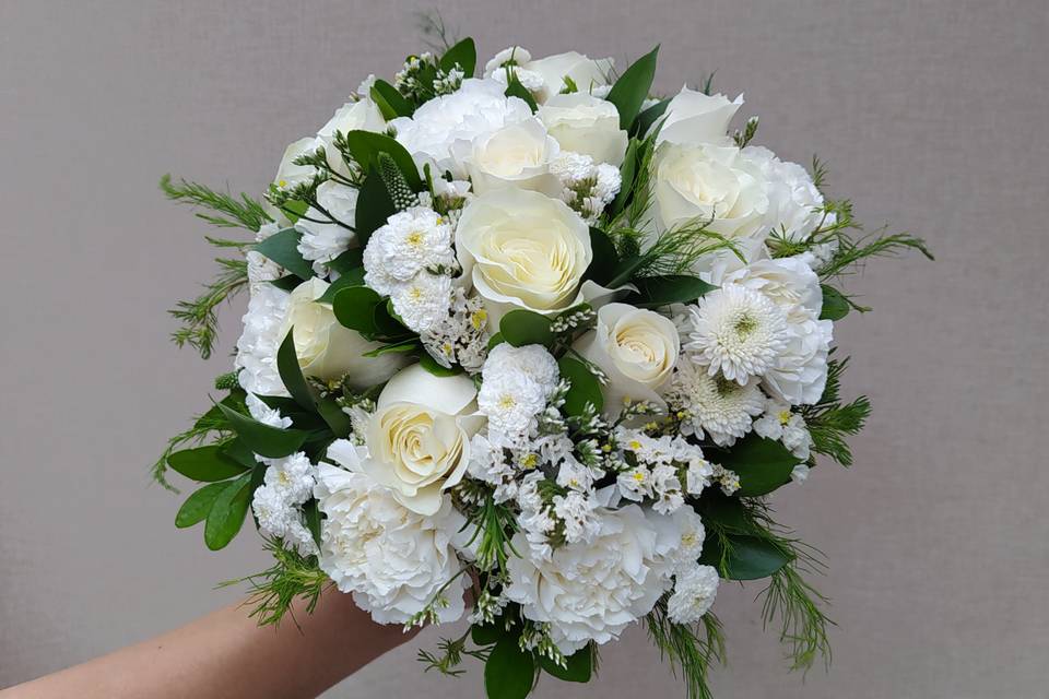 Bouquet en tono blanco